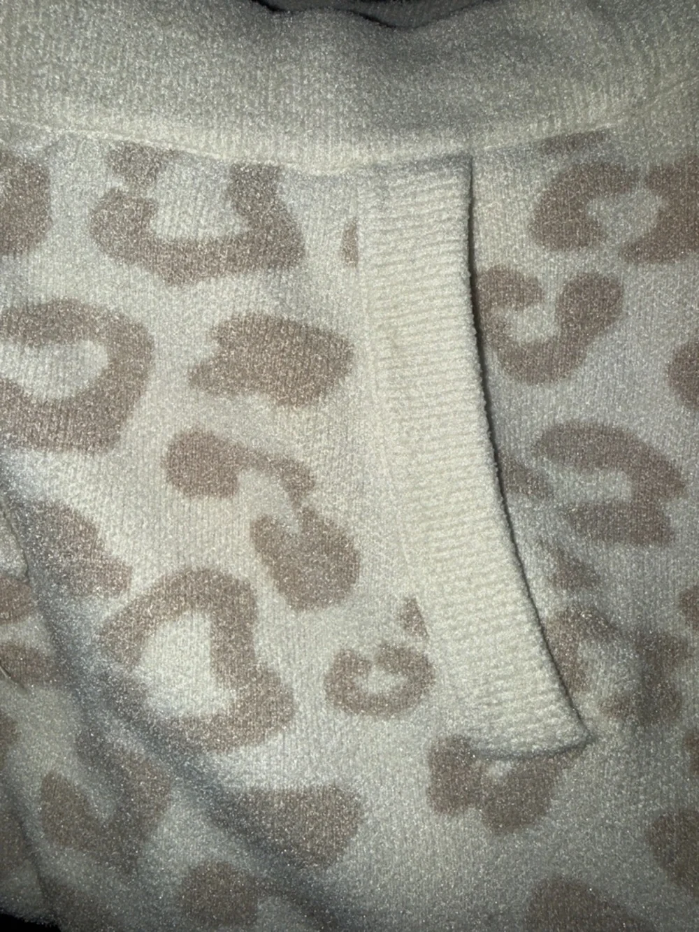 Barefoot Dreams joggers like
